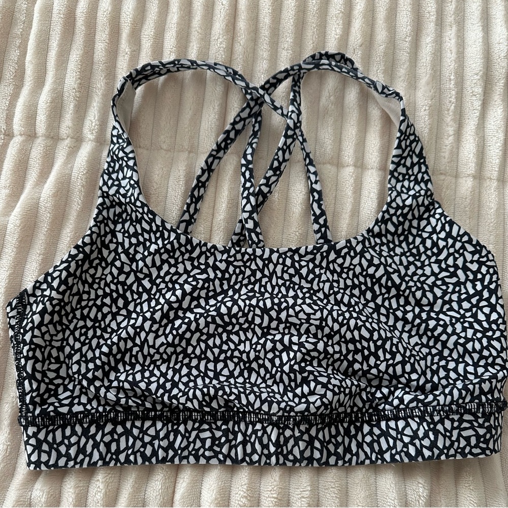 Lululemon Black and White Sports Bra Size 6